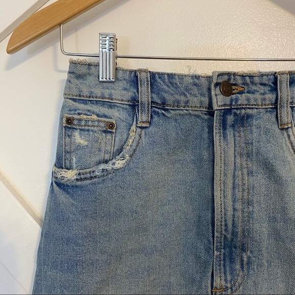 Zara Distressed Mini Denim Skirt Light Wash XS - Picture 3 of 8